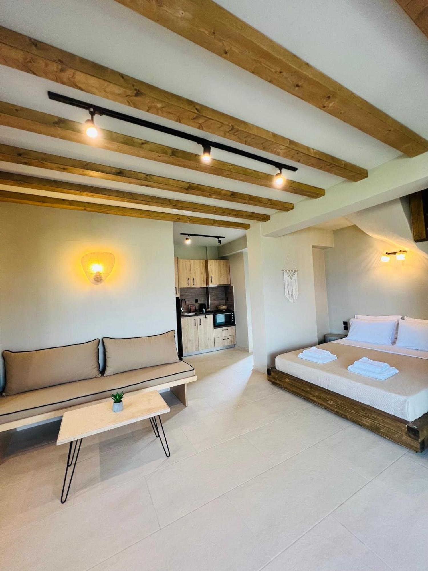 Athilia Aparthotel Никиана Екстериор снимка