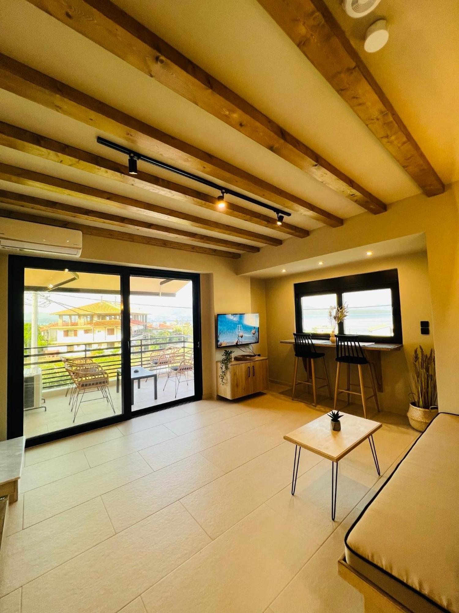 Athilia Aparthotel Никиана Екстериор снимка