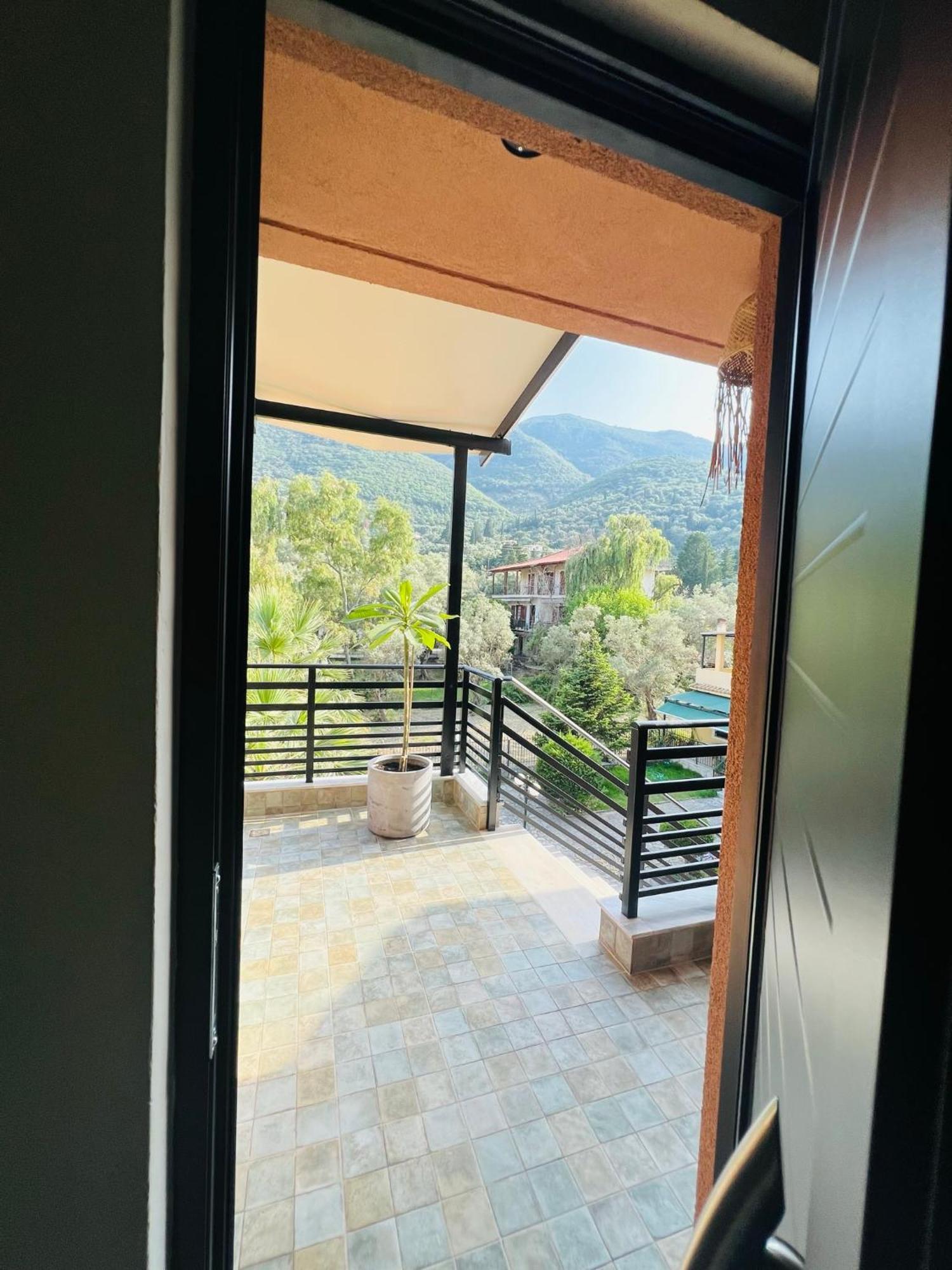 Athilia Aparthotel Никиана Екстериор снимка