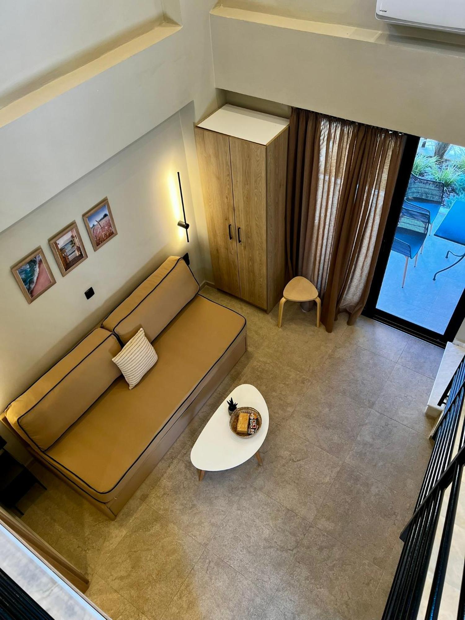Athilia Aparthotel Никиана Екстериор снимка